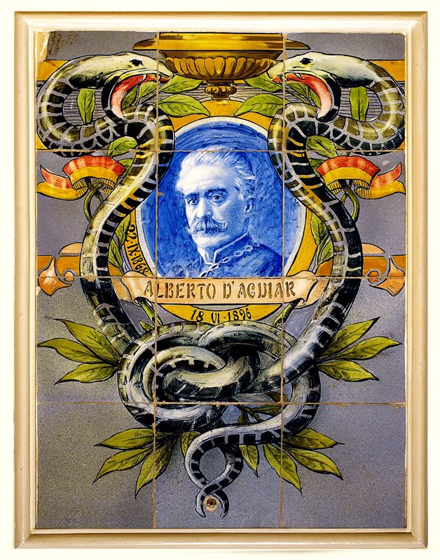 Alberto%20de%20Aguiar%27s%20azulejos%20portrait%2C%20Porto.JPG